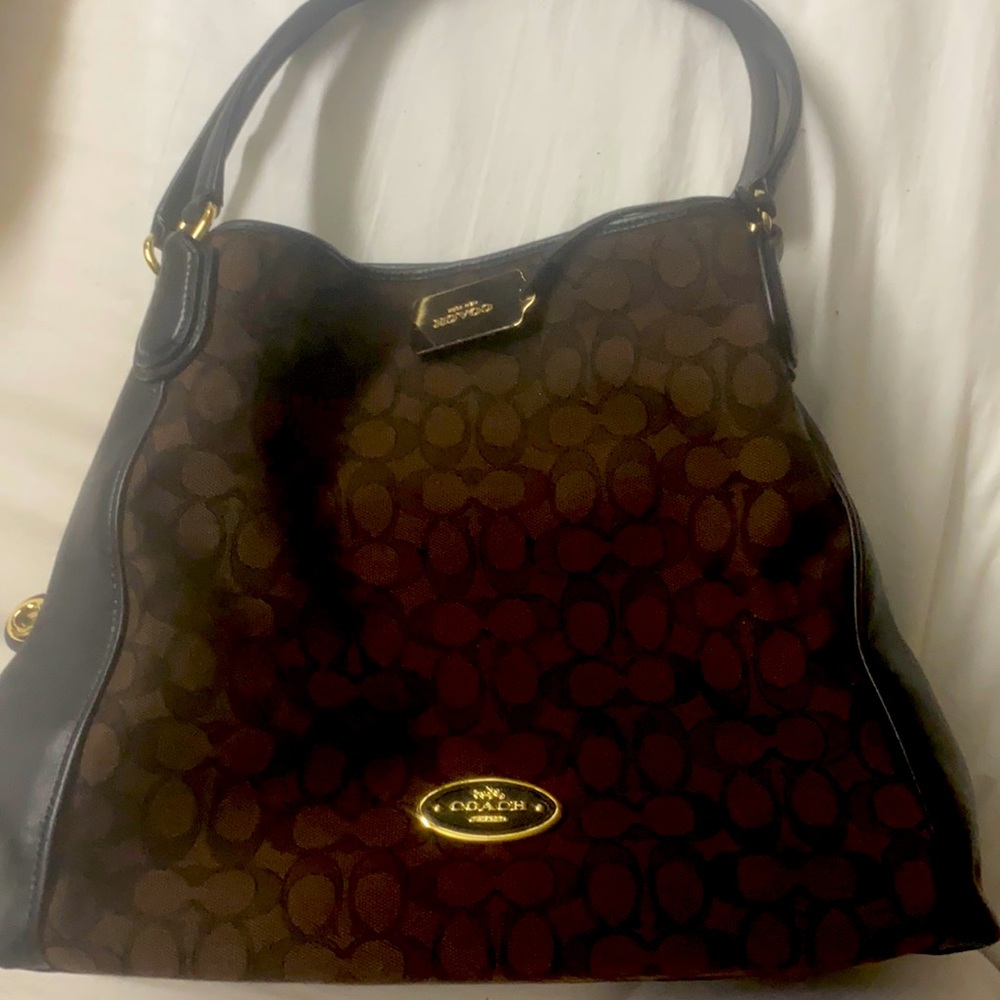 Coach Authentic leather/monogram purse